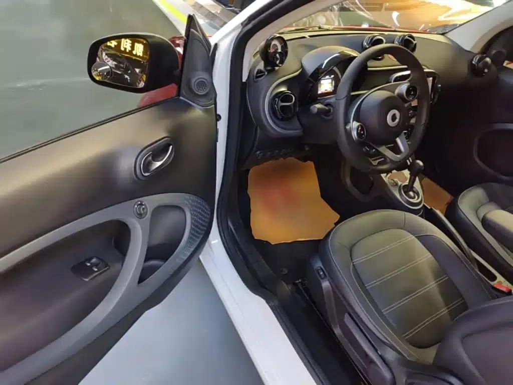 2016 Smart Fortwo 0.9T 66kW Hardtop Pioneer Edition — миниатюра 16