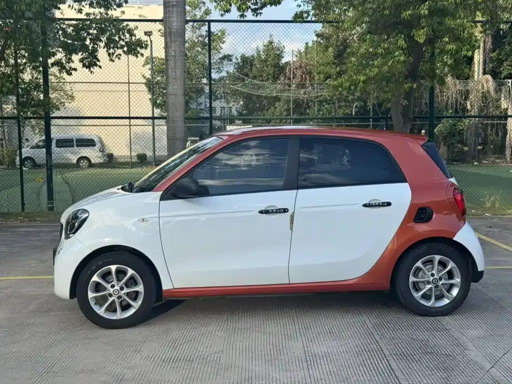 2016 Smart Forfour 1.0L 52kW Dynamic Edition — миниатюра 6
