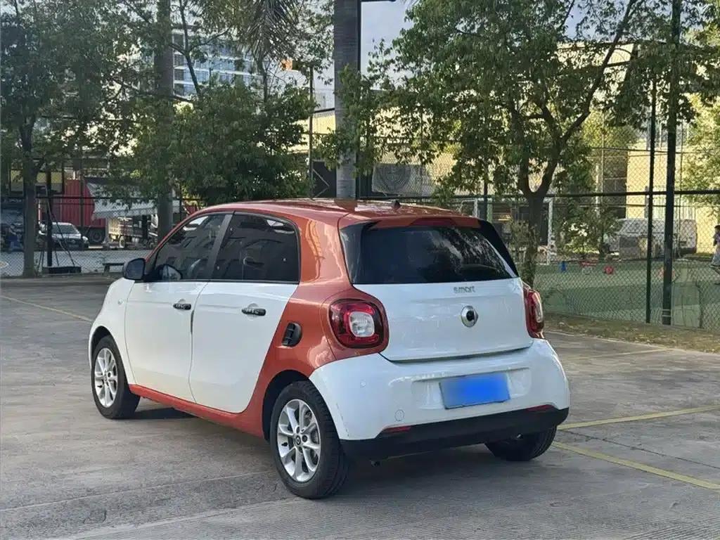 2016 Smart Forfour 1.0L 52kW Dynamic Edition — миниатюра 9