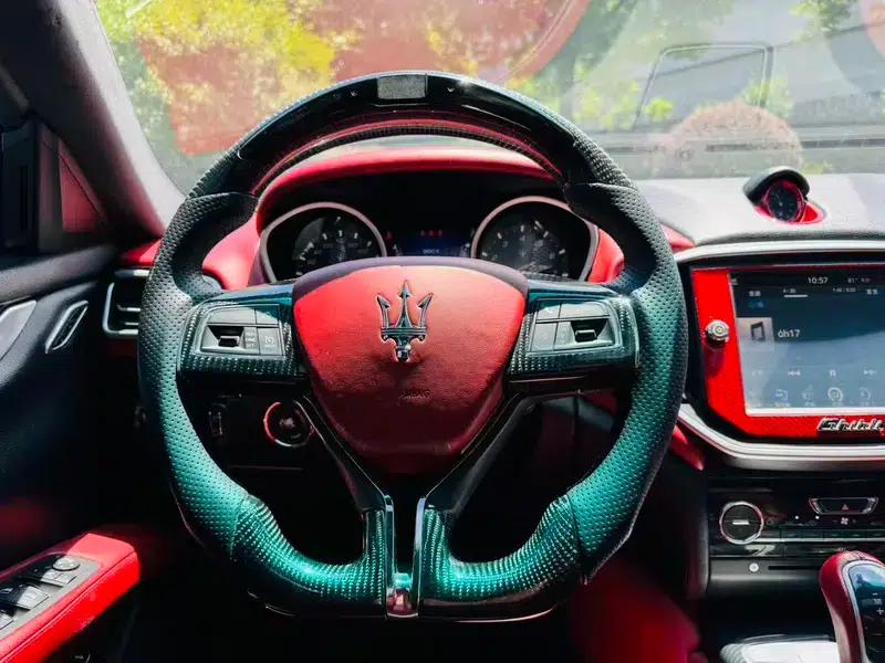2014 Ghibli 3.0T Standard Edition — миниатюра 10