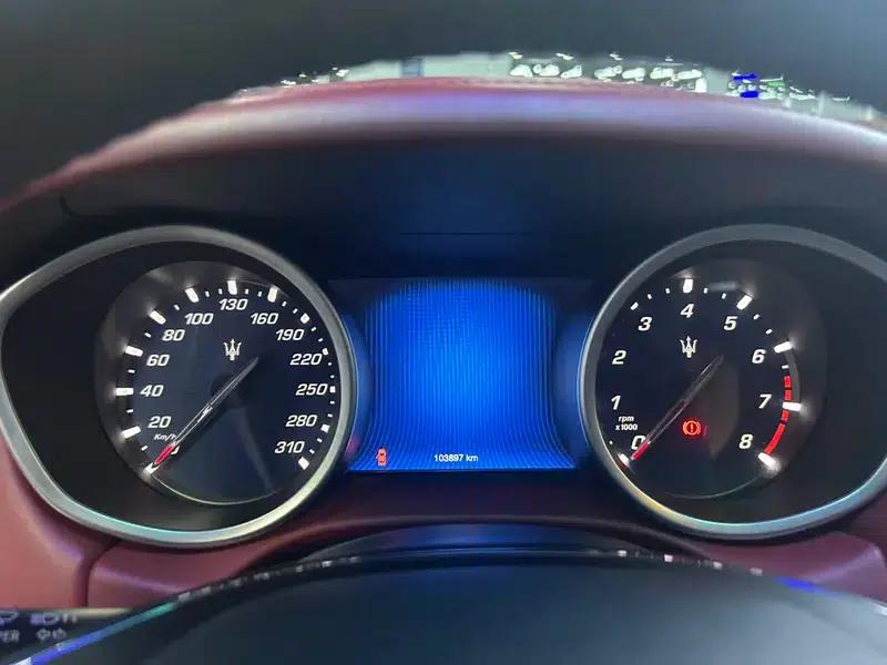 2014 Ghibli 3.0T Standard Edition — миниатюра 8