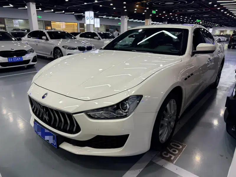 2021 Ghibli 2.0T Edge Edition — миниатюра 1