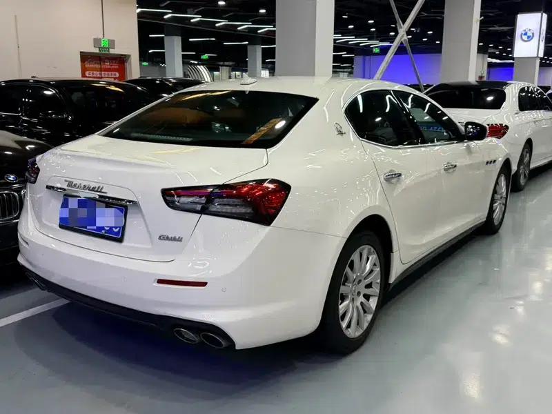 2021 Ghibli 2.0T Edge Edition — миниатюра 6
