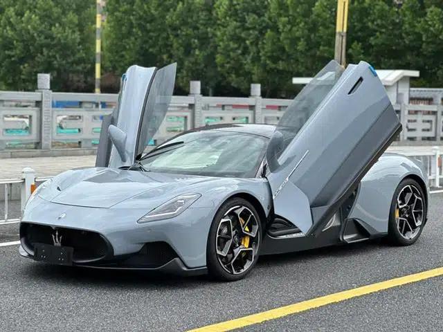 Maserati MC20 2023 3.0T Standard Edition