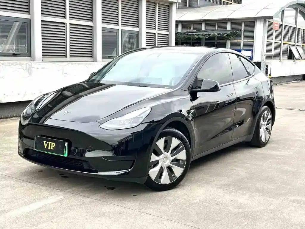 Model Y 2023 Rear-Wheel Drive — миниатюра 1
