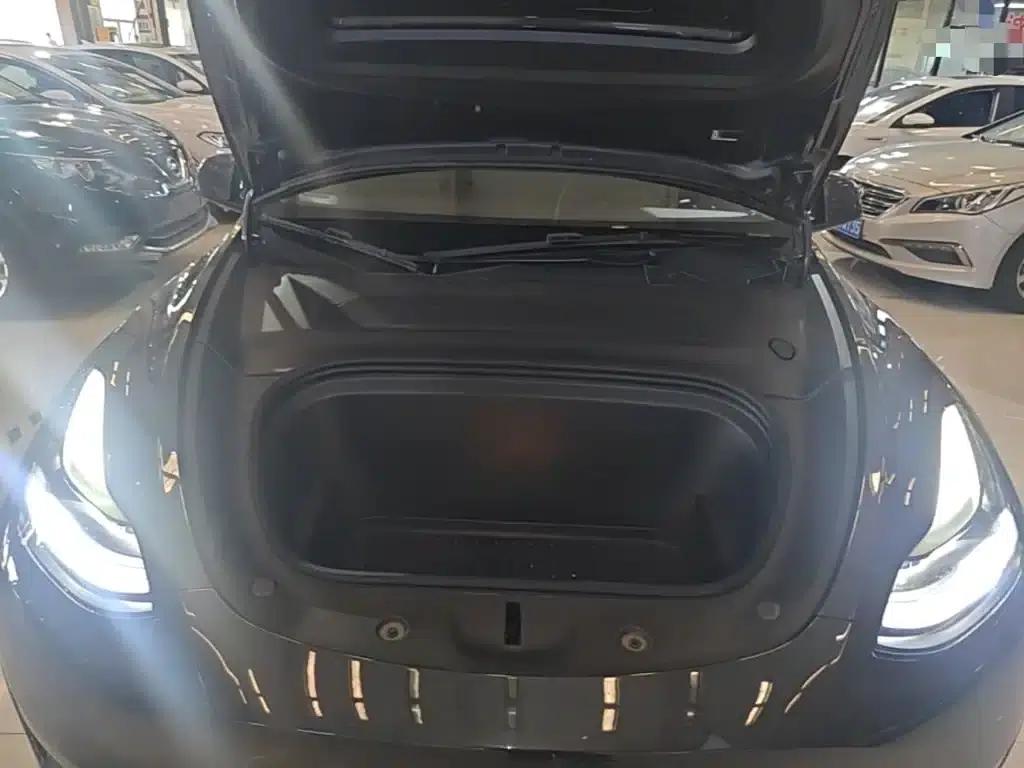 Model Y 2024 Rear-Wheel Drive — миниатюра 20