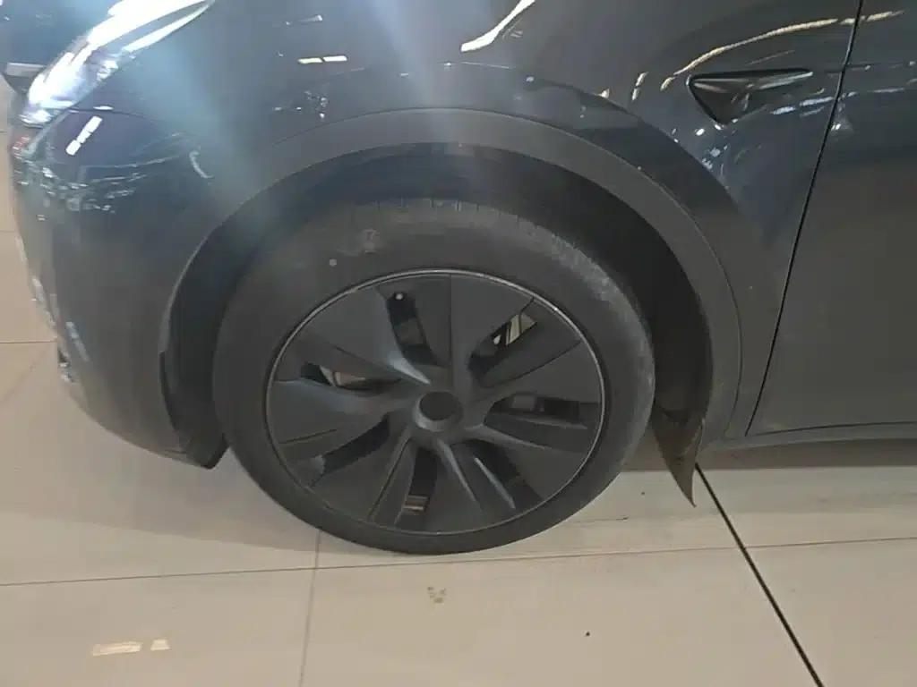 Model Y 2024 Rear-Wheel Drive — миниатюра 23