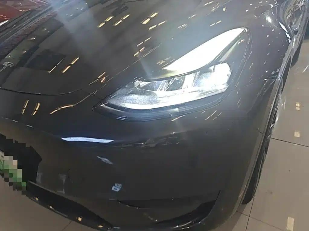 Model Y 2024 Rear-Wheel Drive — миниатюра 24