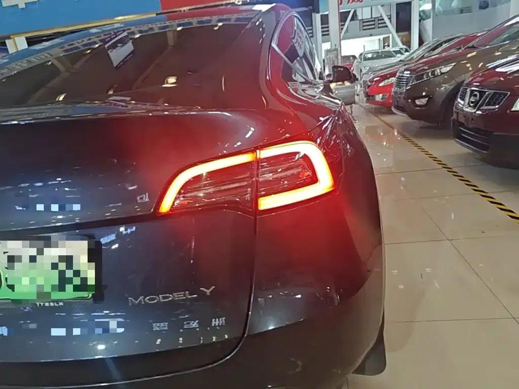 Model Y 2024 Rear-Wheel Drive — миниатюра 8