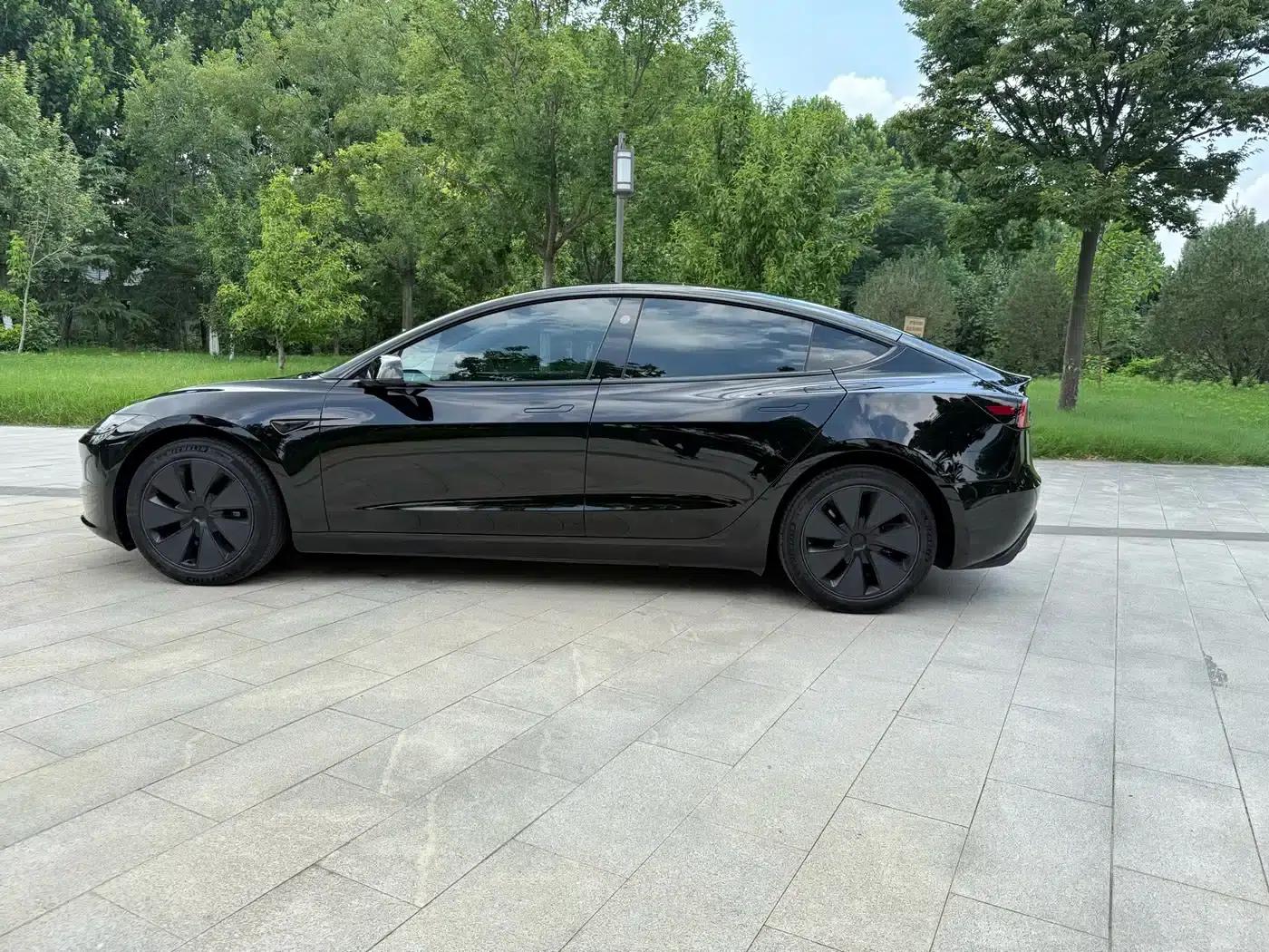 Model 3 2023 Rear-Wheel Drive — миниатюра 5