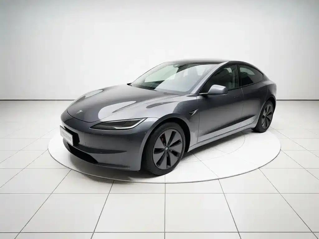 Model 3 2023 Long Range All-Wheel Drive — миниатюра 1