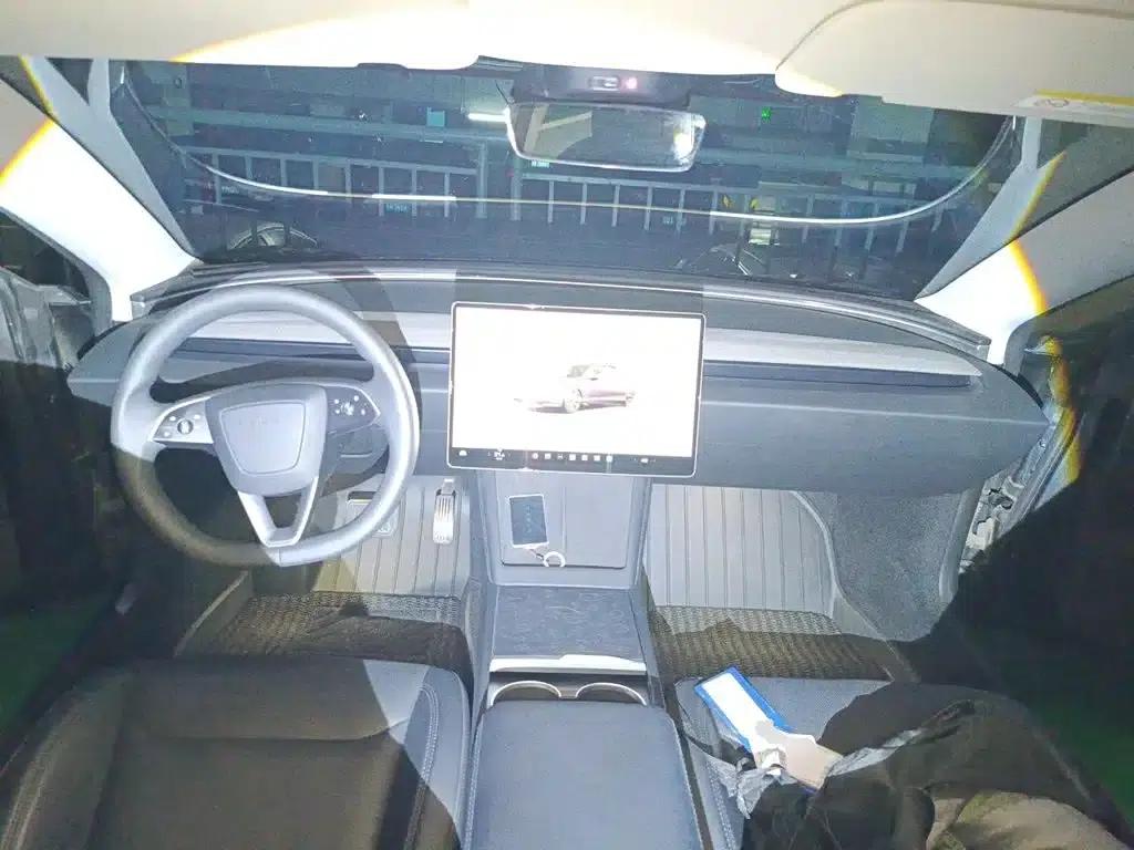Model 3 2023 Long Range All-Wheel Drive — миниатюра 10