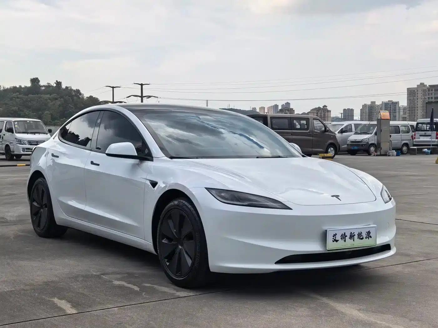 Model 3 2025 Facelift Long Range All-Wheel Drive Version — миниатюра 3