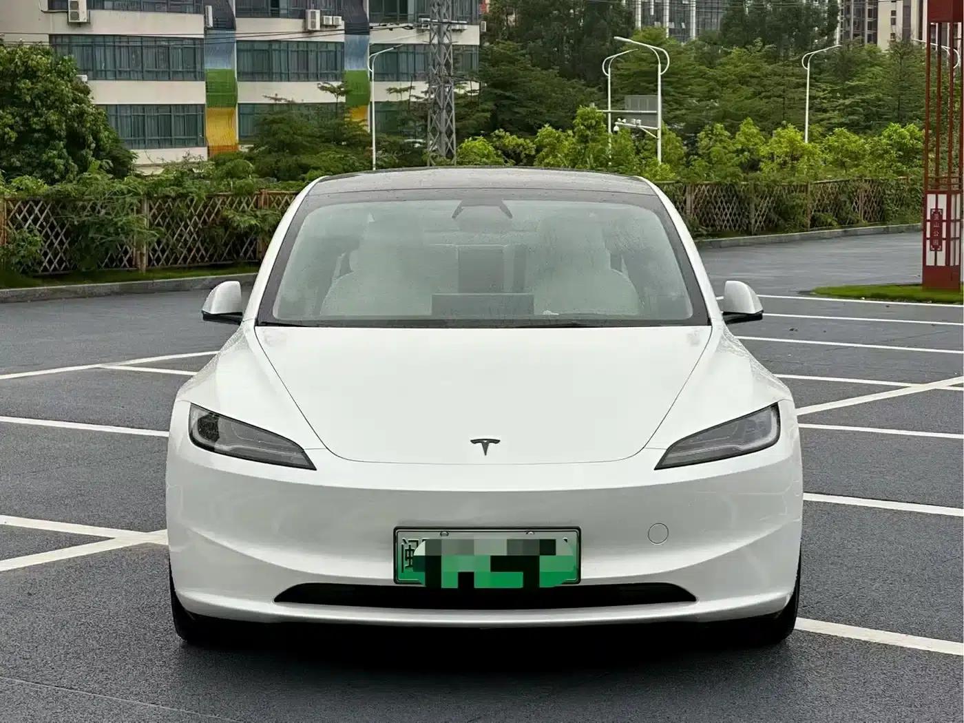 Model 3 2025 Rear-Wheel Drive — миниатюра 2