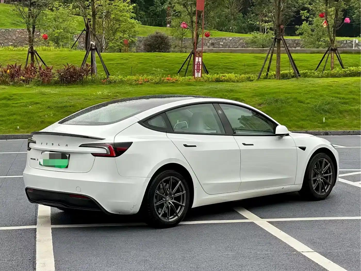 Model 3 2025 Rear-Wheel Drive — миниатюра 9