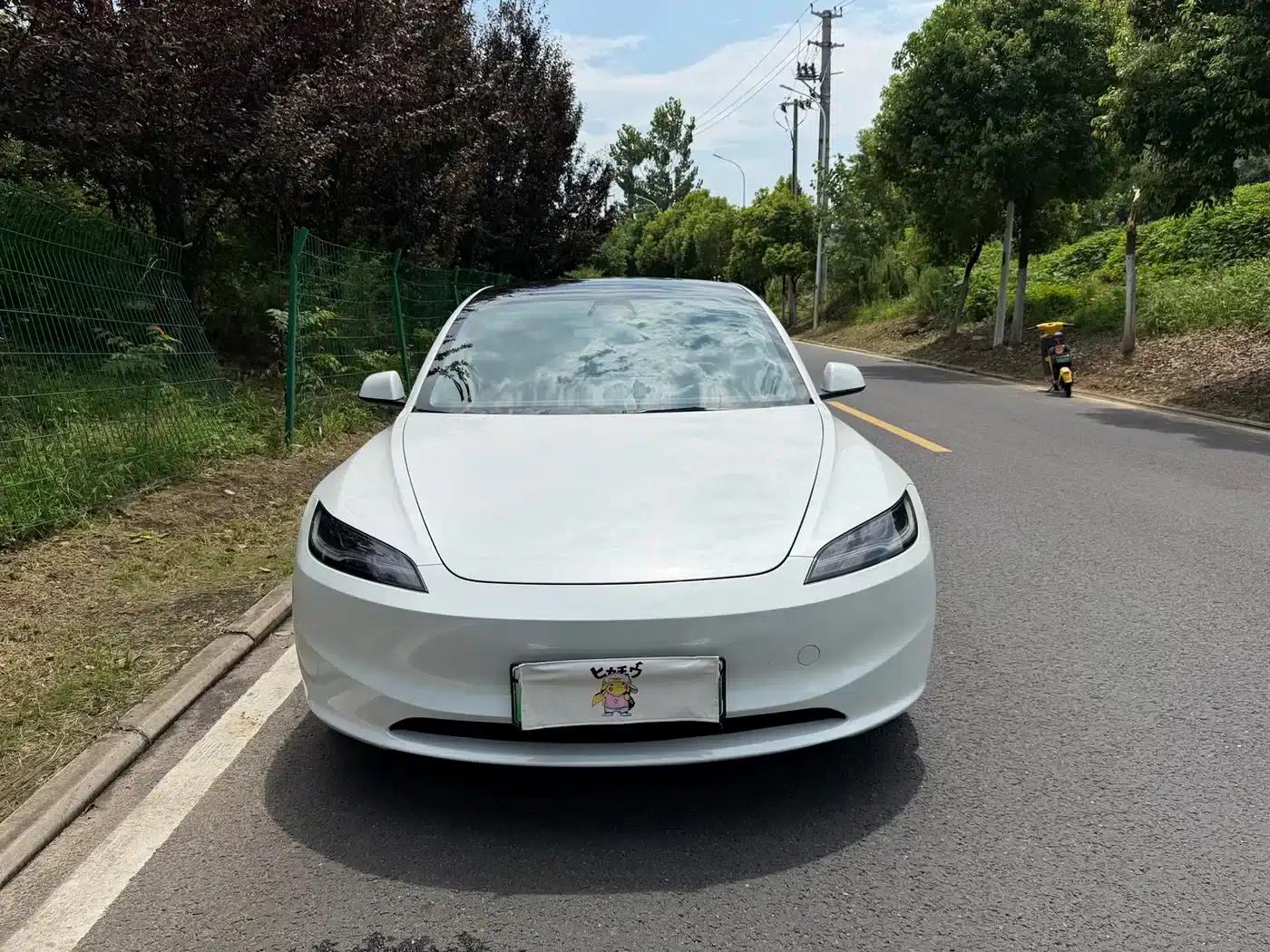 Model 3 2025 Rear-Wheel Drive — миниатюра 2