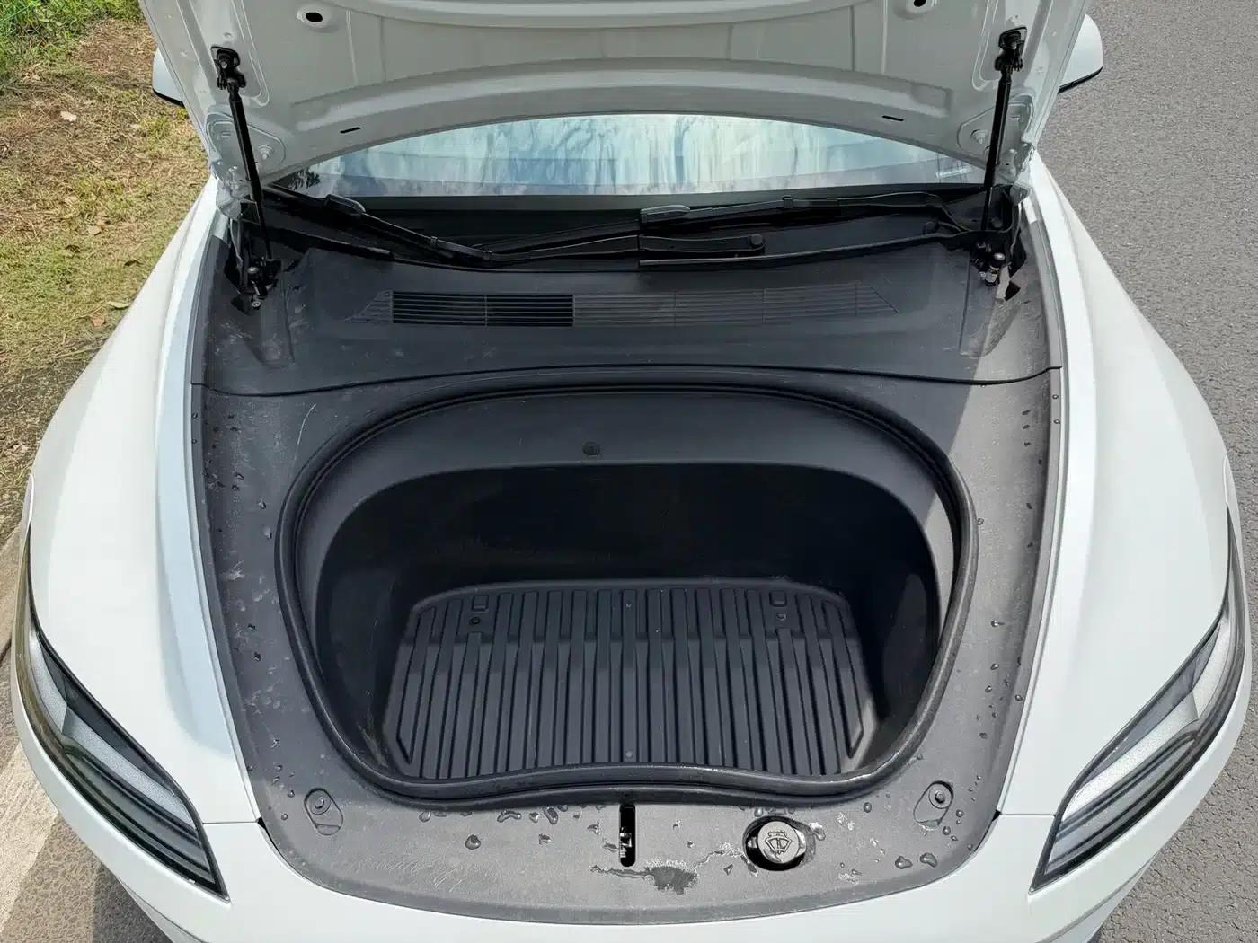 Model 3 2025 Rear-Wheel Drive — миниатюра 11