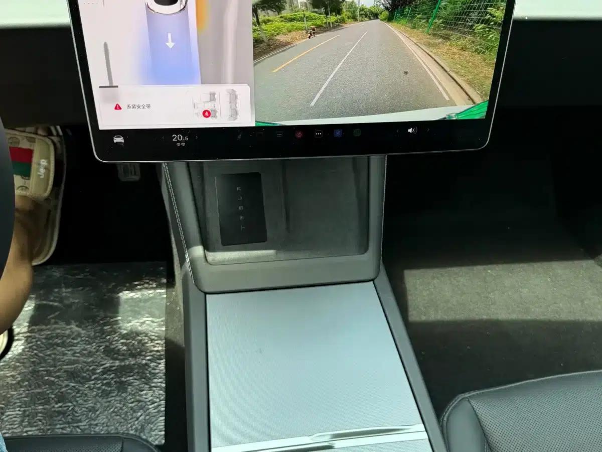 Model 3 2025 Rear-Wheel Drive — миниатюра 9