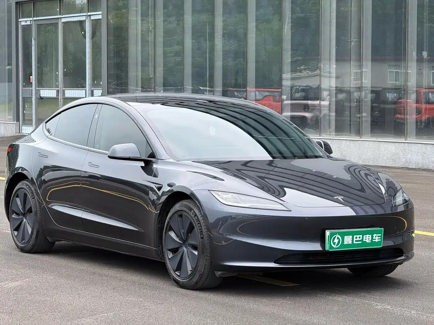 Model 3 2023 Rear-Wheel Drive — миниатюра 4