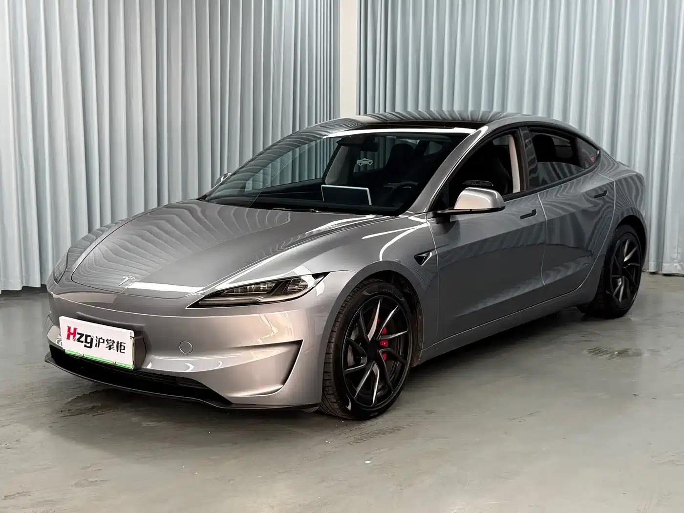 Model 3 2024 Performance All-Wheel Drive — миниатюра 1