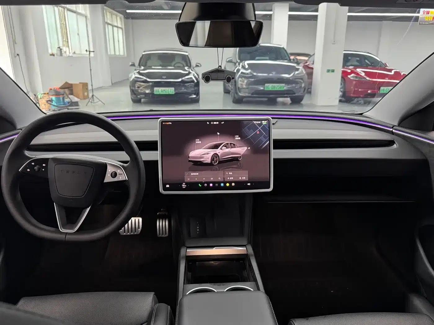 Model 3 2024 Performance All-Wheel Drive — миниатюра 4