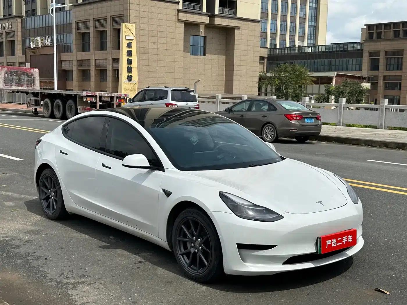 Model 3 2021 Facelift Standard Range Rear-Wheel Drive Upgrade Version 3D1 — миниатюра 3