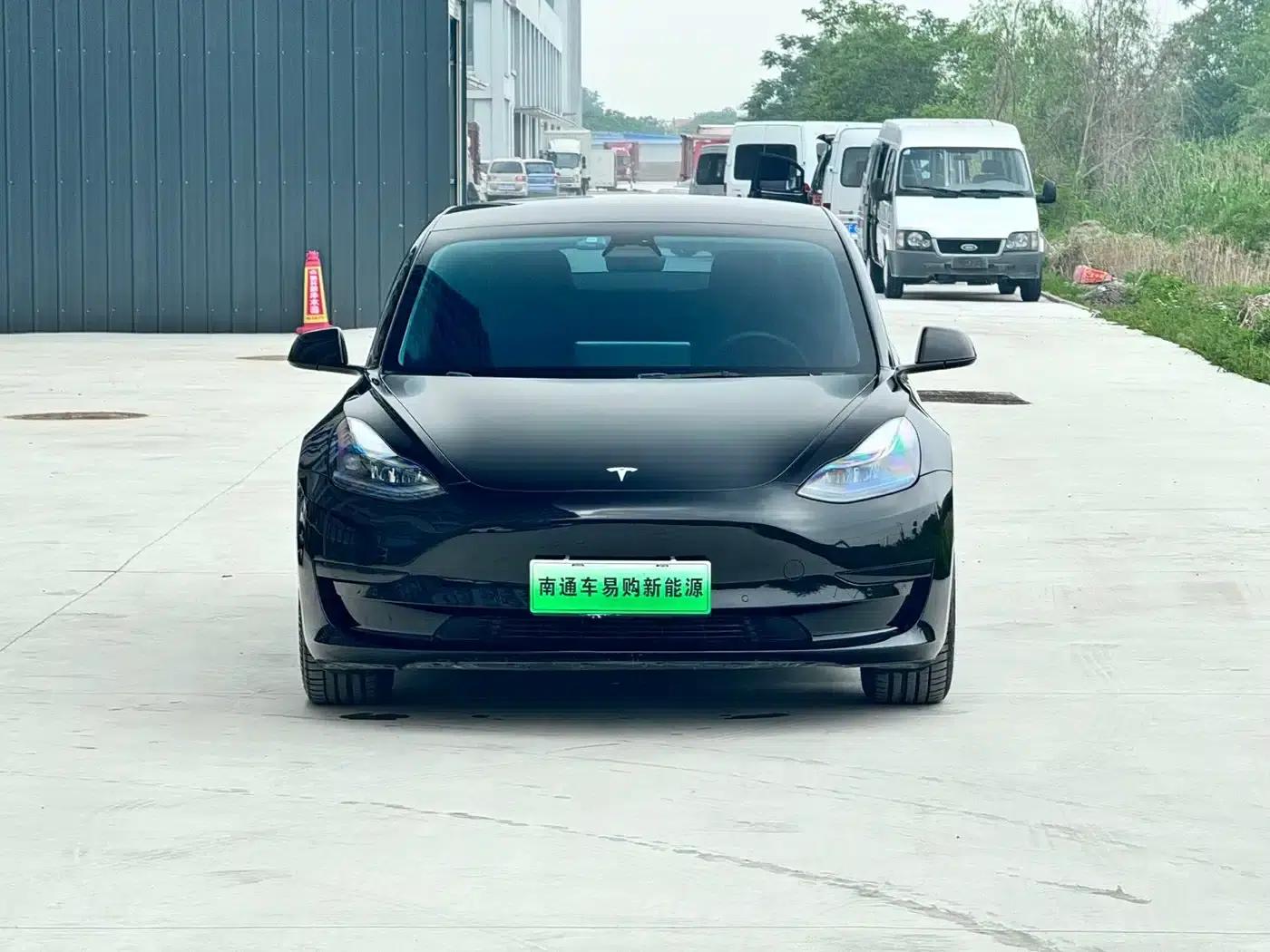 Model 3 2022 Rear-Wheel Drive — миниатюра 2