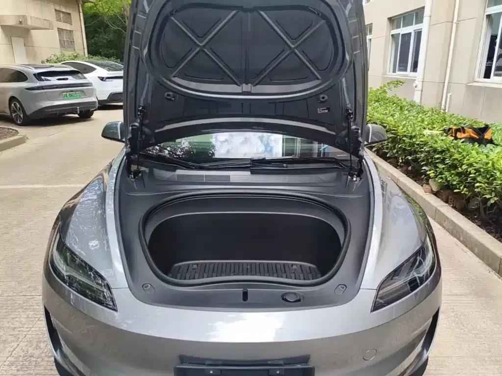 Model 3 2024 Performance All-Wheel Drive — миниатюра 16