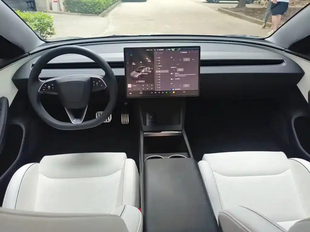 Model 3 2024 Performance All-Wheel Drive — миниатюра 6