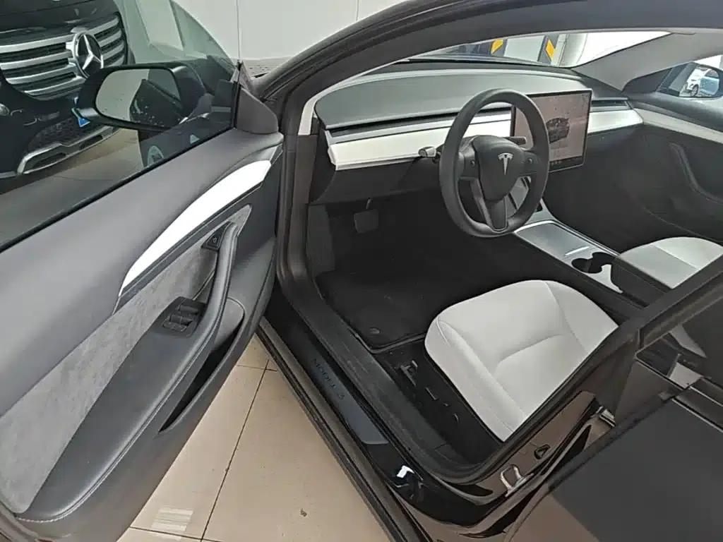 Model 3 2022 Rear-Wheel Drive — миниатюра 16