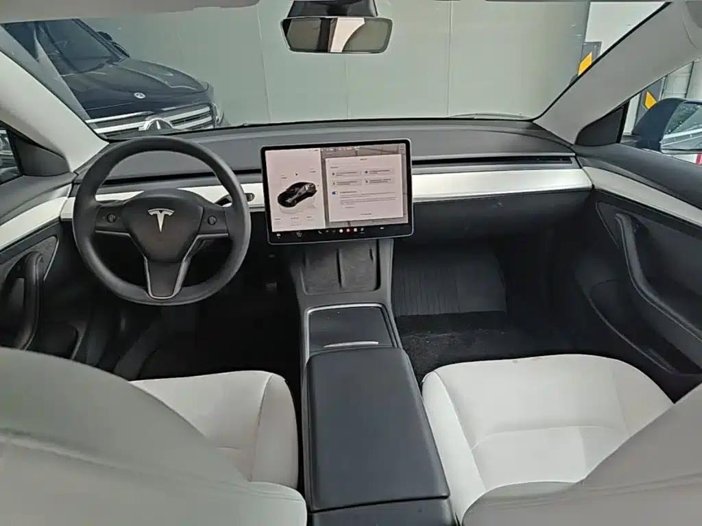 Model 3 2022 Rear-Wheel Drive — миниатюра 10