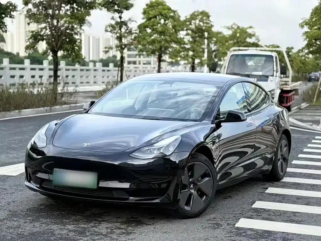 Model 3 2022 Rear-Wheel Drive — миниатюра 1