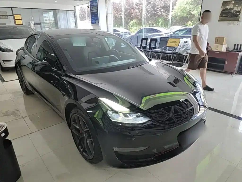 Model 3 2022 Performance All-Wheel Drive — миниатюра 4