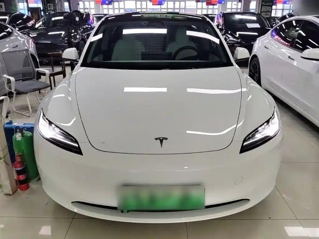 Model 3 2023 Rear-Wheel Drive — миниатюра 3