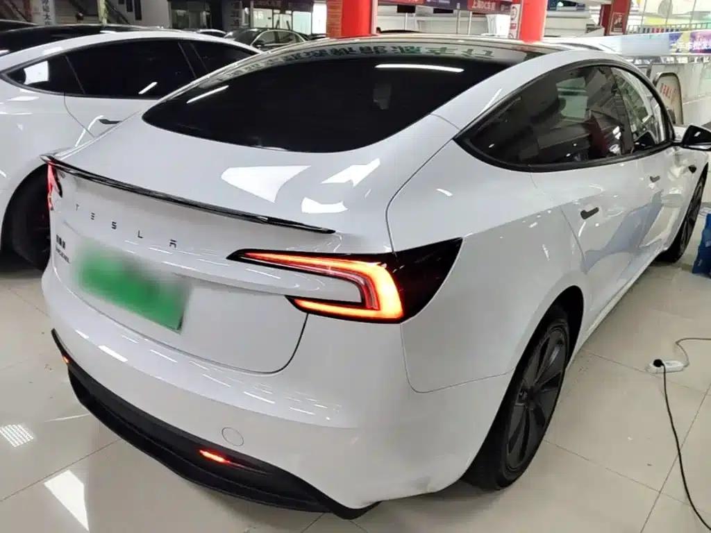 Model 3 2023 Rear-Wheel Drive — миниатюра 7