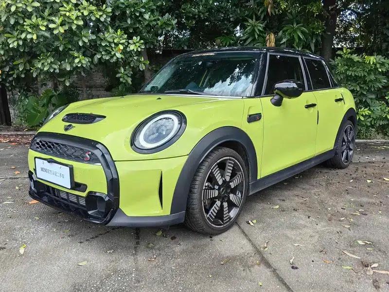 MINI 2023 2.0T COOPER S Artist 5-Door Edition — миниатюра 1