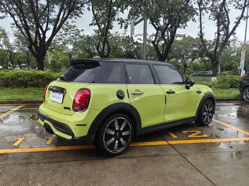 MINI 2023 2.0T COOPER S Artist 5-Door Edition — миниатюра 5