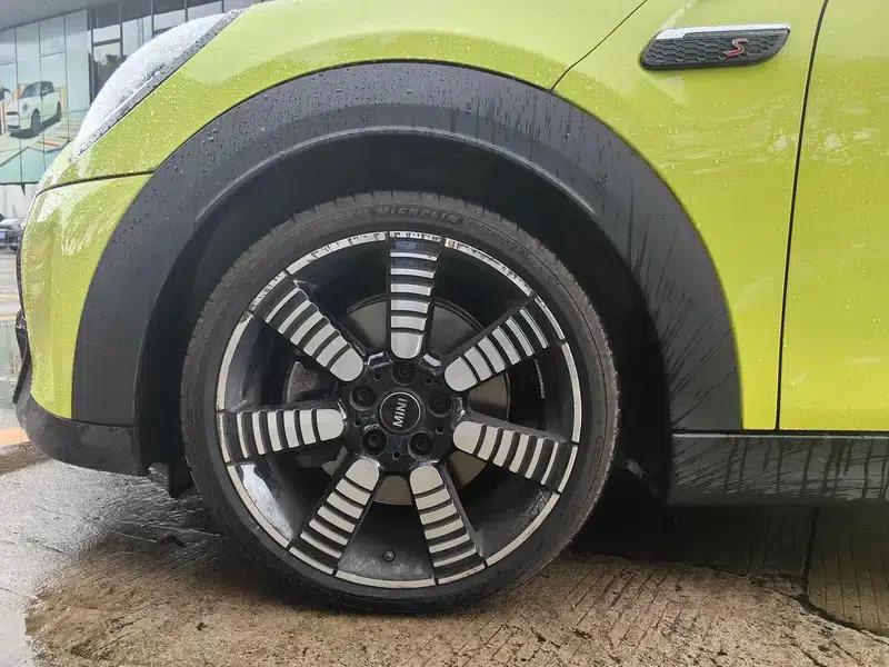 MINI 2023 2.0T COOPER S Artist 5-Door Edition — миниатюра 6