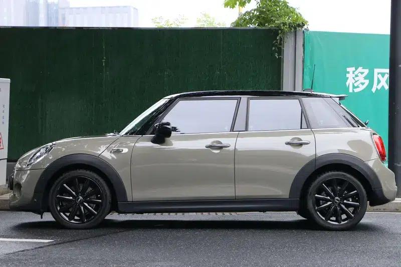 MINI 2020 2.0T COOPER S Artist 5-Door Edition — миниатюра 3
