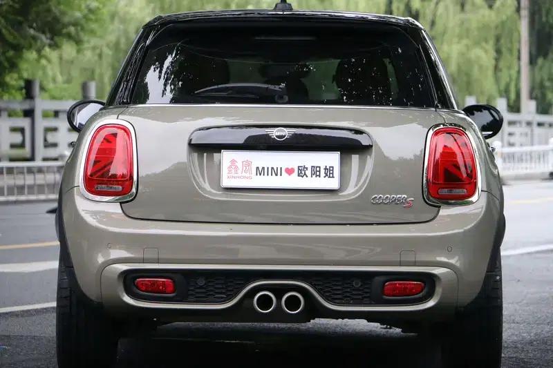 MINI 2020 2.0T COOPER S Artist 5-Door Edition — миниатюра 4