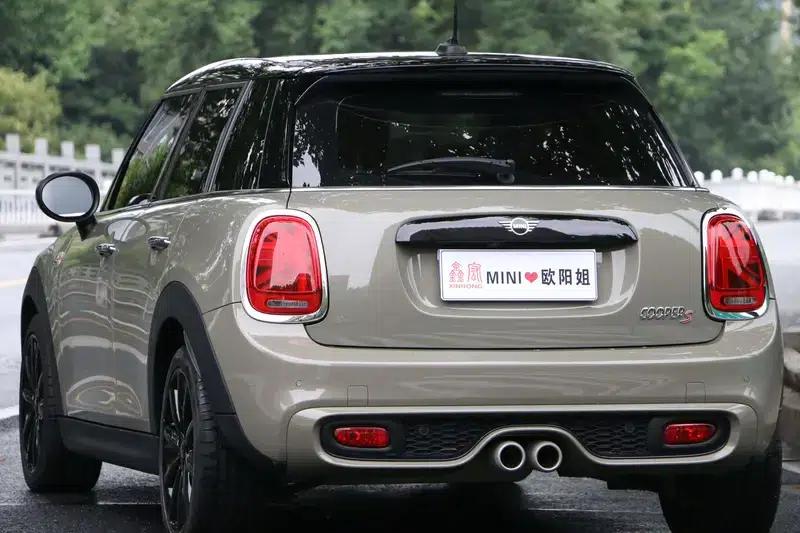 MINI 2020 2.0T COOPER S Artist 5-Door Edition — миниатюра 7
