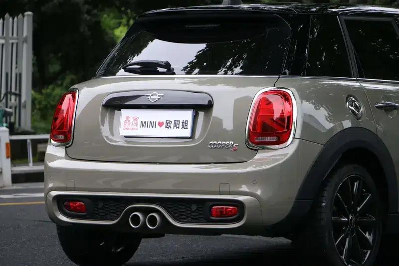 MINI 2020 2.0T COOPER S Artist 5-Door Edition — миниатюра 9