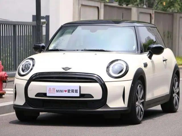 MINI 2022 1.5T COOPER Artist