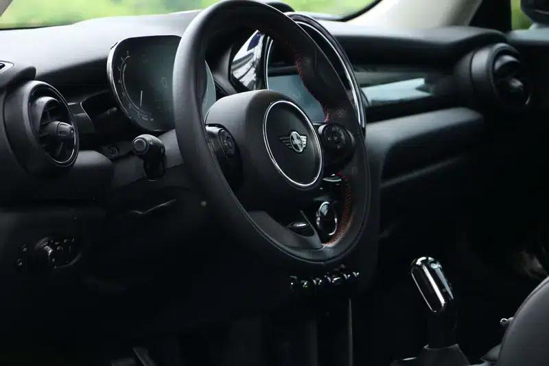 MINI 2021 2.0T COOPER S Collector's Edition — миниатюра 23