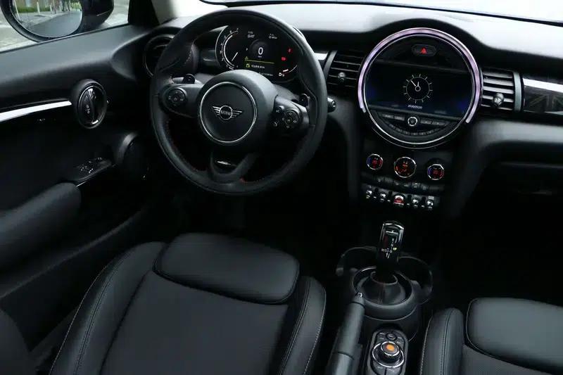MINI 2021 2.0T COOPER S Collector's Edition — миниатюра 27