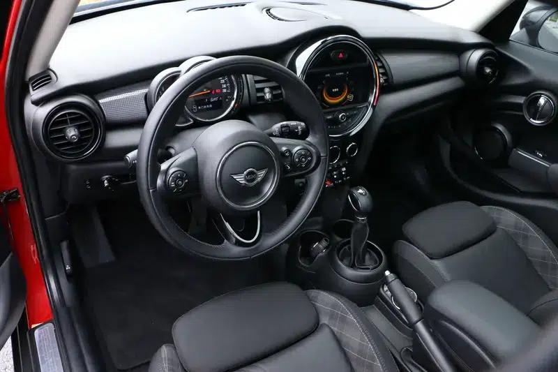 2016 MINI 1.5T COOPER Avant-garde 5-Door Edition — миниатюра 17