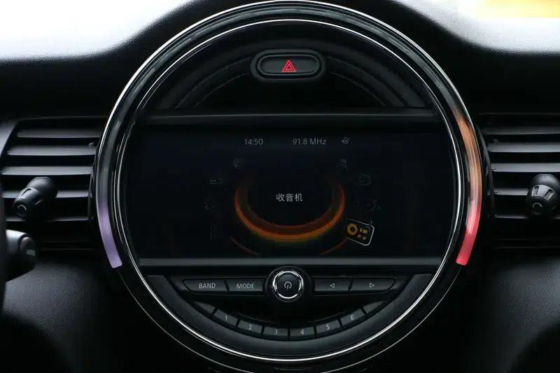 2016 MINI 1.5T COOPER Avant-garde 5-Door Edition — миниатюра 23
