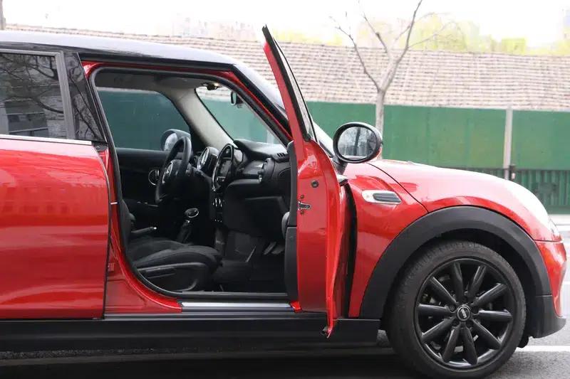 2016 MINI 1.5T COOPER Avant-garde 5-Door Edition — миниатюра 9