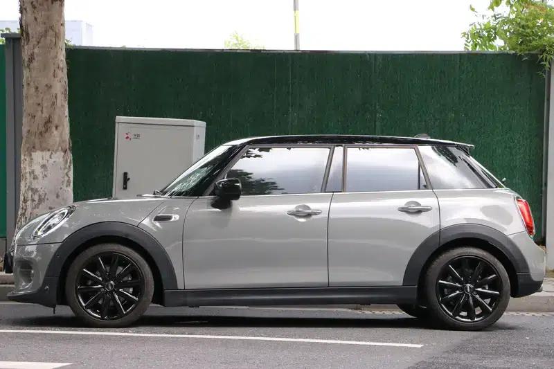 MINI 2021 1.5T COOPER Artist 5-Door Edition — миниатюра 4