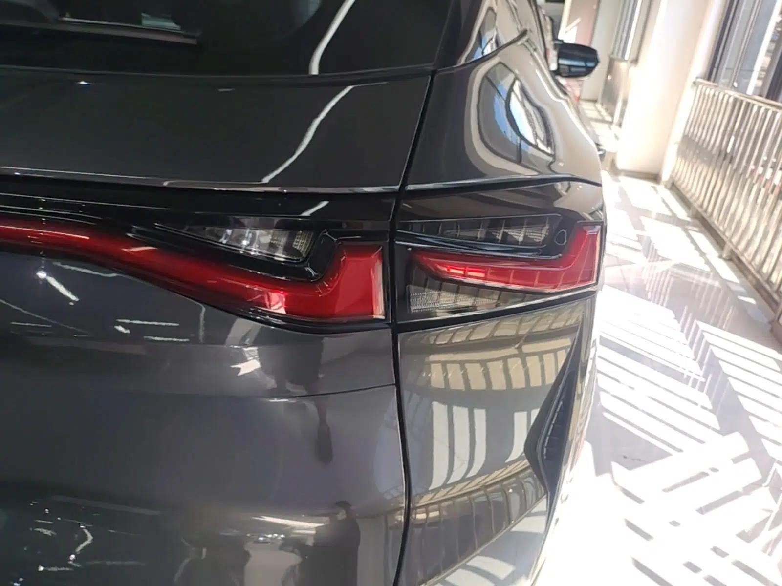 CHANGAN OSHAN Z6 2023 Blue Whale 1.5T DCT Smart Luxury Model — миниатюра 9